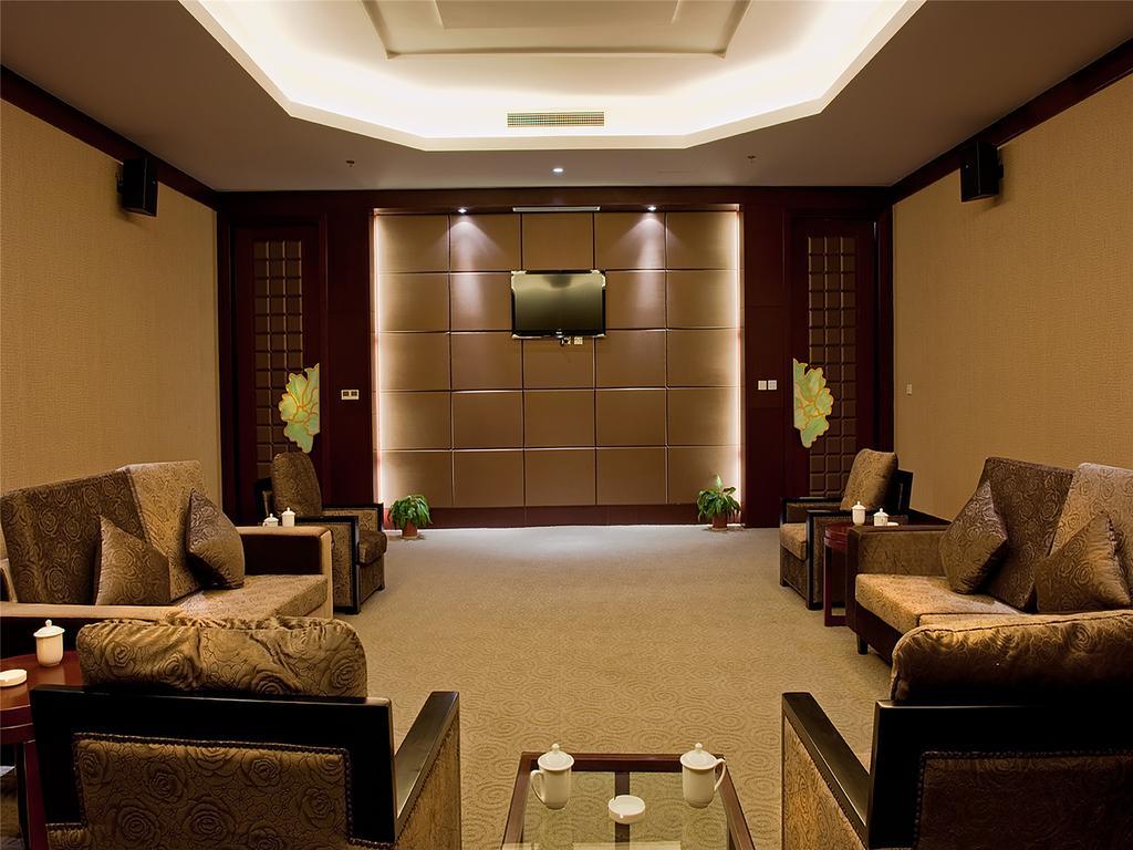 Golden Mountain International Hotel Yantai Zewnętrze zdjęcie